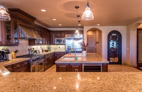 Shandon House | The Shandon House - Magnificent Views From A Spectacular Hilltop Home!