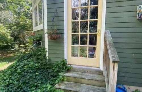Strasburg House | The Shenandoah Basset Dacha