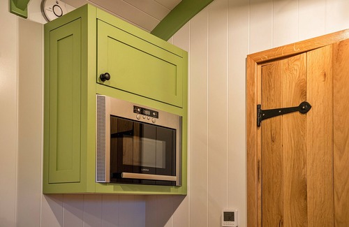 Beaworthy Apartment | The Shepherd's Hut at Northcombe Farm