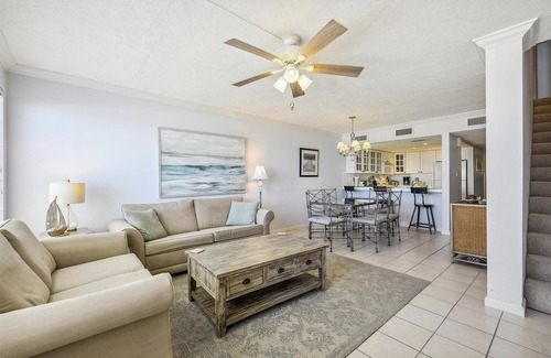 Sunnyside Condo | The Shores by Book That Condo