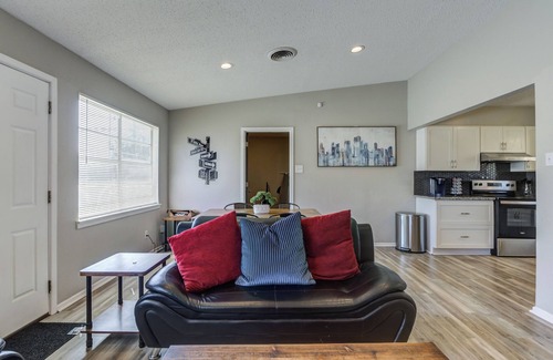 Lubbock House | The Sinatra - New York Theme in the heart of Lubbock .