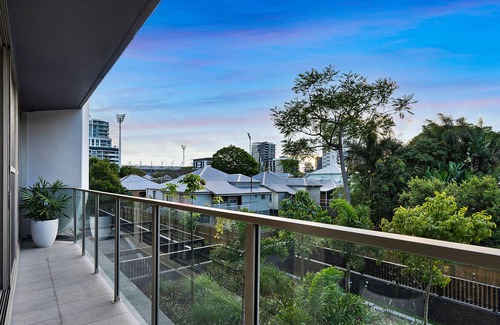 Woolloongabba Apartment | The Sinclair Luxurious Living in East Brisbane
