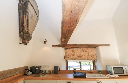 Broadwell Cottage | THE SMITHY, pet friendly, character holiday cottage in Broadwell