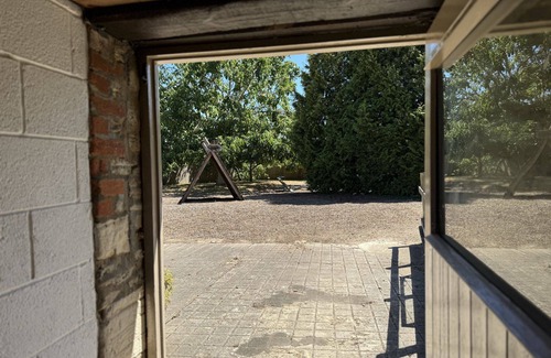 Lechlade Apartment | The Smythy Cotswolds Cottage Farm Stay With Pool