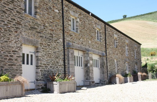 Saint Goran House | The Snug - Beautiful Grade 2 listed barn conversion