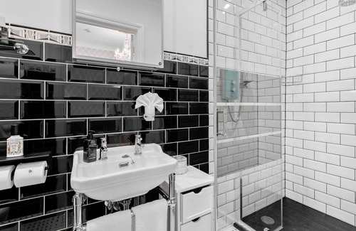 Torquay House | The Somerville