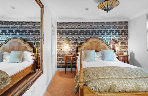 Torquay House | The Somerville