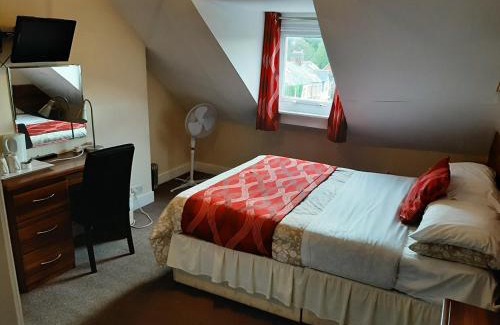 Oxford House | The Sportsview Guest House