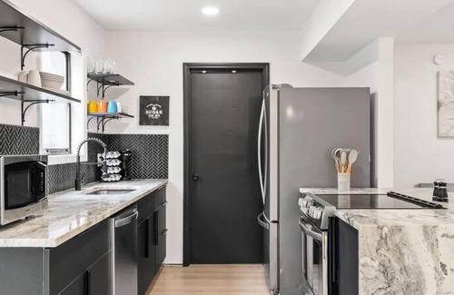 Smyrna Apartment | The Springwood Retreat Central High Luxury