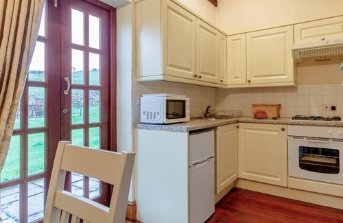 Llanrhidian Higher House | The Stable at Blaen Cedi Farm - New for July 2019