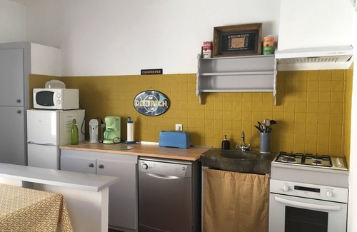 Gruissan Apartment | THE STABLE OF TONTON LEON IN THE HEART OF THE OLD VILLAGE