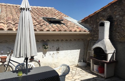Gruissan Apartment | THE STABLE OF TONTON LEON IN THE HEART OF THE OLD VILLAGE