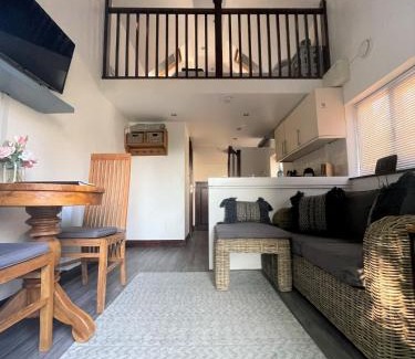 St Austell House | The Stables - Detached Cottage with Private Garden & Hot Tub
