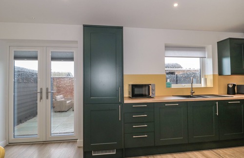 Highbridge Cottage | THE STABLES, family friendly, character holiday cottage in Highbridge