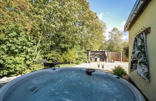 Poulton-le-Fylde House | The Stables