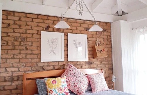 Buderim Cottage | * The Stables Inc. - a magical retreat *