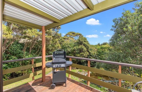 Okiato Cottage | The Stables Wairoro Park - Russell Holiday Home