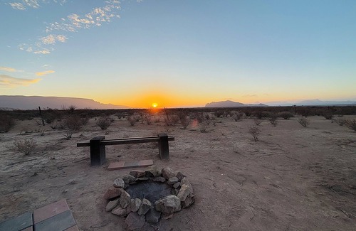 Alpine RV Rental | The StarStruck Stay- Shipping container in Terlingua, Texas