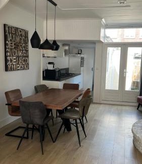 Alkmaar Apartment | The Station Family House