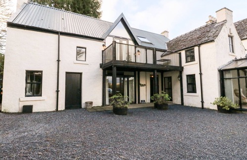 Dalmally Cottage | THE STEADING, family friendly, character holiday cottage in Lochawe