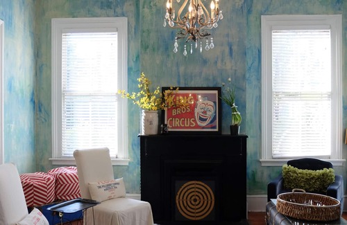 Historic Downtown Savannah House | "The Stella" Vintage Fun & Artsy Victorian w/Parking = Family & Friends Getaway