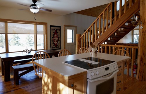 Emigrant House | The Stonefly House- 3 bed/2.5 bath custom stone home, Yellowstone River Front