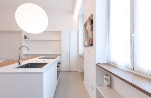 Stadera Apartment | The studio flat located in Viale Giovanni da Cermenate 54, Milan, is an elegant and modern space on the mezzanine floor, perfect for accommodating 1 to 2 people.The room is bright and well furnished, with a contemporary design that creates a cosy and fun