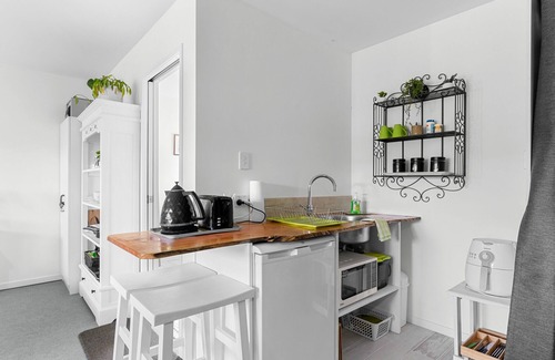 Mangawhai Heads Cottage | The Studio - Mangawhai Holiday Studio