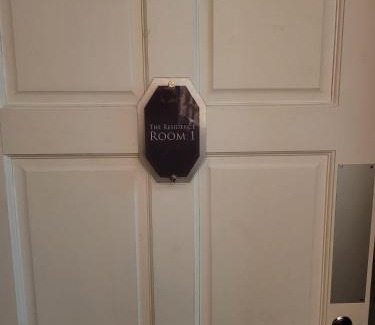 Tollcross House | The Suite No48