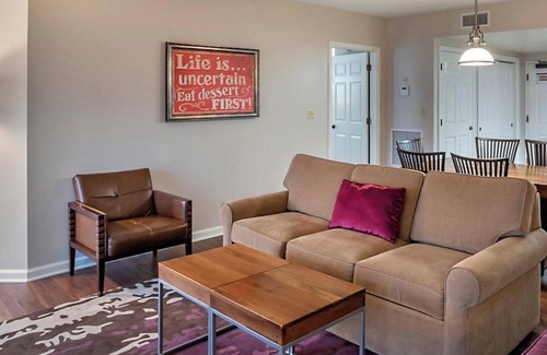 Hershey Apartment | The Suites at Hersey 2 Bed 2 Bath Hotel Suite Full Kit Lndry Sleeps 8