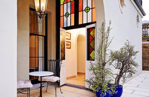 Bendigo Apartment | The Suites, Villa Belgravia - Suite 2 - luxury self-contained in central Bendigo