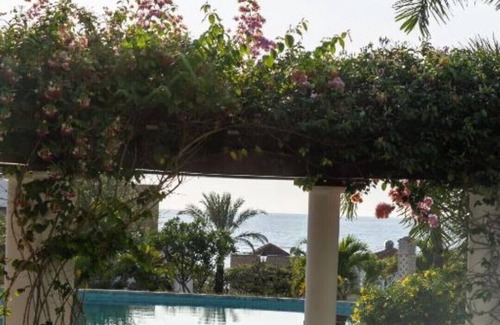 Mtwapa Apartment | The Sultan Palace Beach Retreat Apartment with Garden View