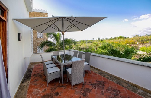 Mtwapa Apartment | The Sultan Palace Beach Retreat Apartment with Garden View