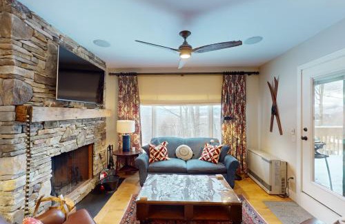 Warren Apartment | The Summit 21