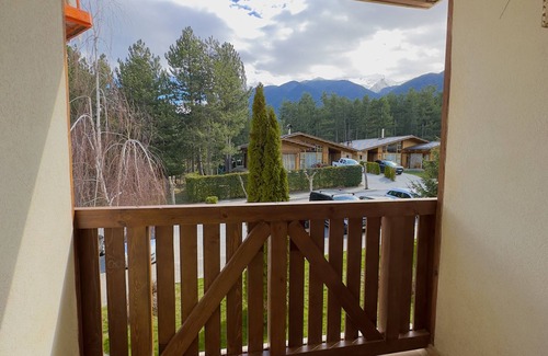 Razlog Apartment | The Sun. In 'Pirin Golf' one of the Most Beautiful Golf Resorts in Europe