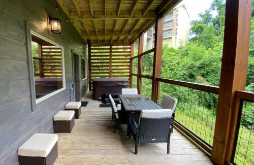 Chalet Village House | The Sundrop - Pool Table, Arcade Games, Outdoor Hot Tub, + Resort Access