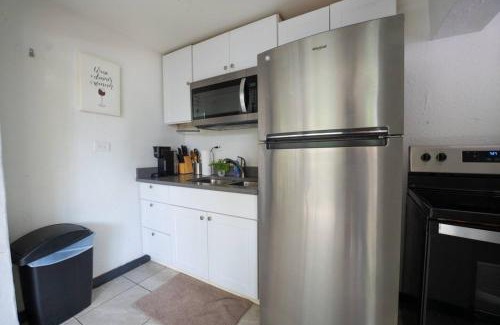 Allapattah House | The Sunny Spot close to airport and MIA