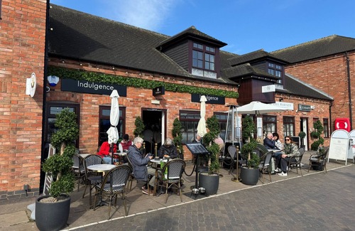 Barton under Needwood House | The Swan Flotel | Barton Marina