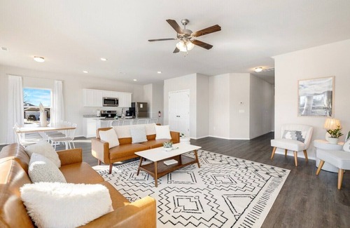 Fayetteville House | The Swift - 2 mi from DT Fayetteville