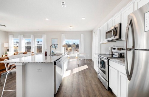 Fayetteville House | The Swift - 2 mi from DT Fayetteville