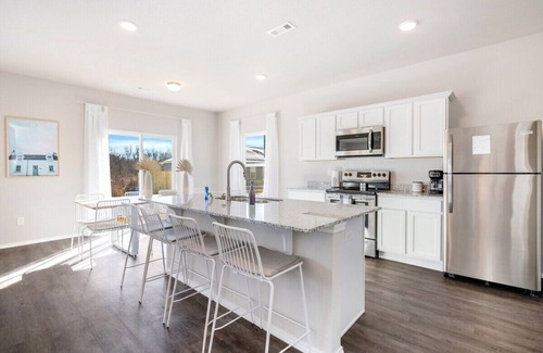 Fayetteville House | The Swift - 2 mi from DT Fayetteville
