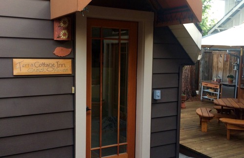 Ashland Cottage | The Terra Cottage Inn - Ashland, Oregon