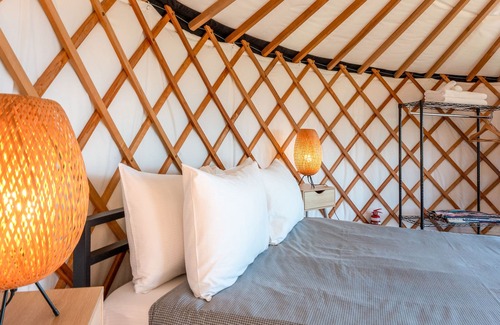 Palm Beach Ski Chalet | The Terraces - Stay Waiheke