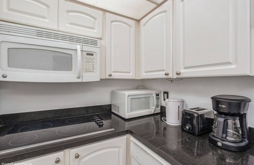 Hollywood South Central Beach Apartment | The Tides Building Private Apartments