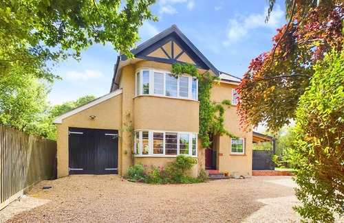 Nettlestone Ski Chalet | The Timbers