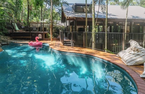 Smithfield House | The Treehouse | Rainforest Home w/Pool