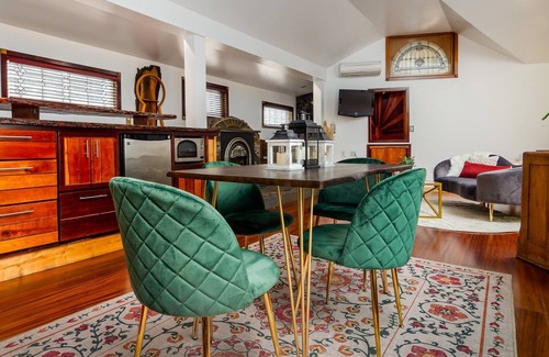 Ithaca Cottage | The Triple Suite: Park 119, Parlour, and Balloon Suites - sleeps up to 10 people