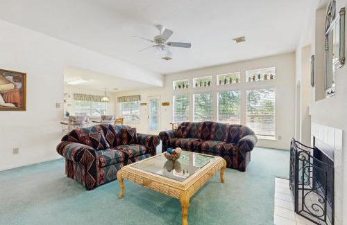 New Braunfels House | The Trout River House
