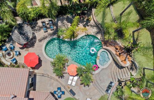 Lakeside House | The Ultimate Escape Pool, Slide, Gym plus Games!