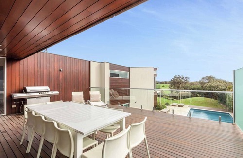 Torquay House | The Ultimate Sands Retreat Pool, Beach & Golf